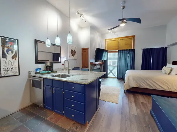 462-6175 Snowshoe Dr, Snowshoe, WV 26209