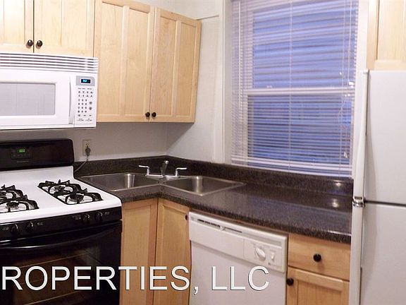 3rd image of 4503 N Oakley Ave #2