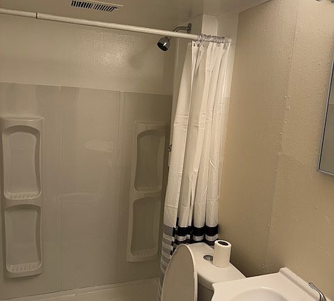 4th image of 1502 N Missouri Ave #B