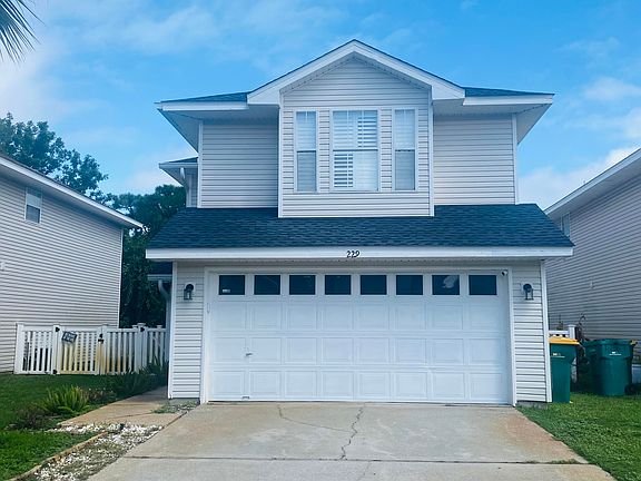 3rd image of 229 Twin Lakes Ln