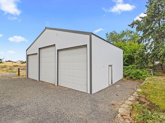 2nd image of 2255 Appleside Blvd