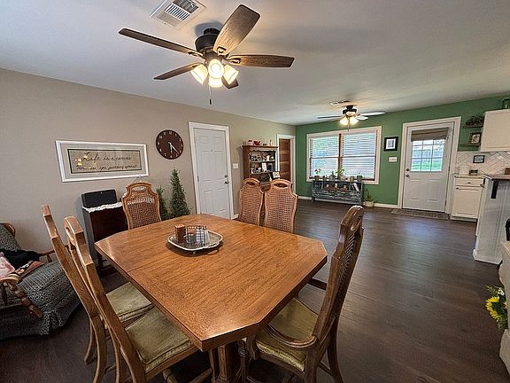 5th image of 327 Redwater Rd