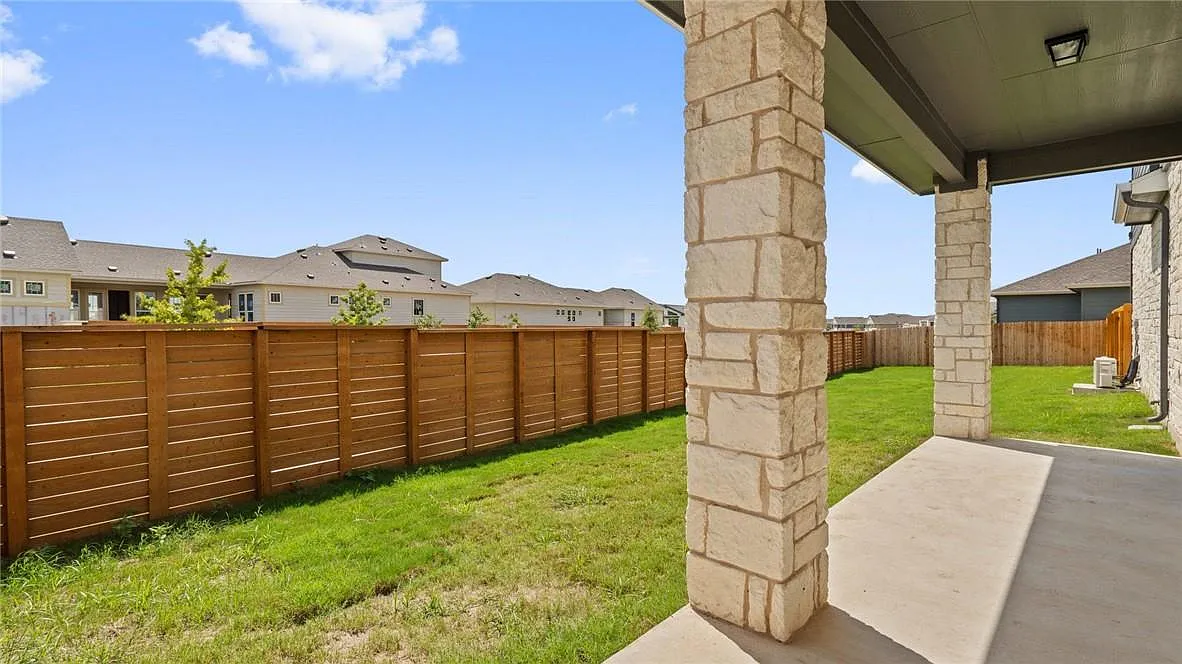1 bed, 1.0 bath, 440 sqft, $1,350 — Photo 4