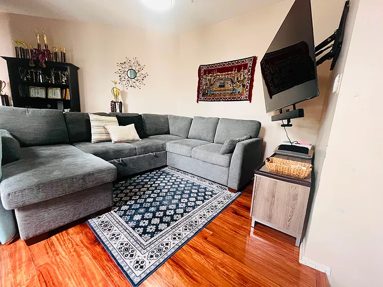 203 Linda Ln — Photo 4