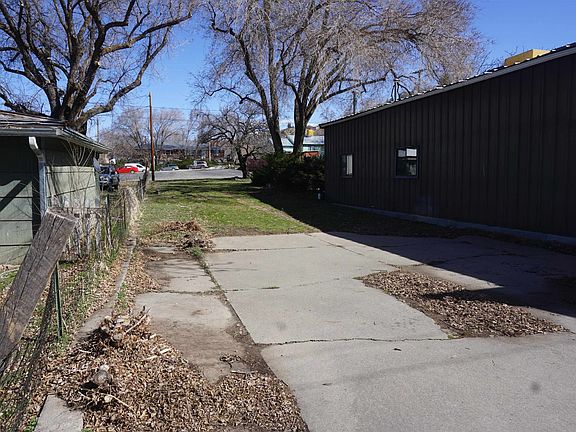 4th image of 121 Grand Ave