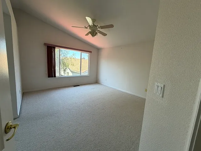 17 Miranda Ct — Photo 25