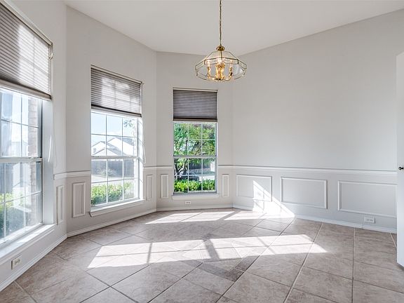 5th image of 4500 Saddlebrook Dr