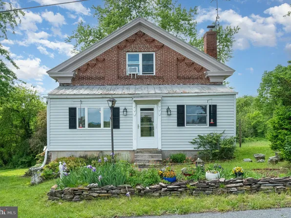 990 Town Hill Rd, York Springs, PA 17372