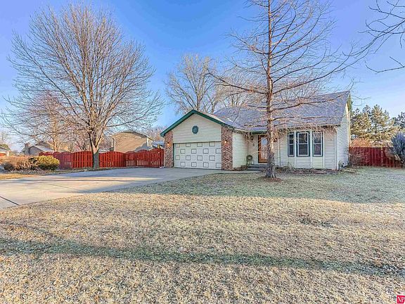 2nd image of 515 & 503 Shorewood Ln