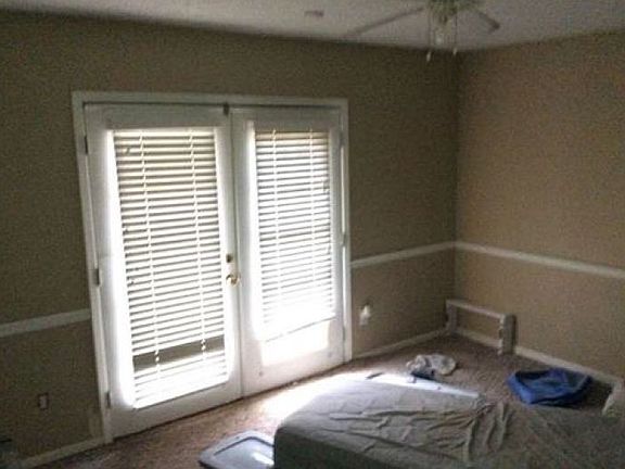 5th image of 102 Kerri Ct