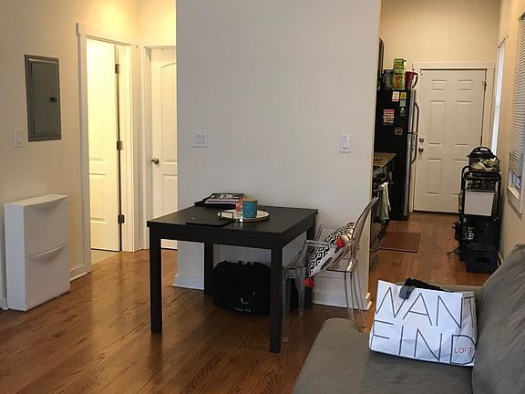 4th image of 1638 N North Park Ave #1