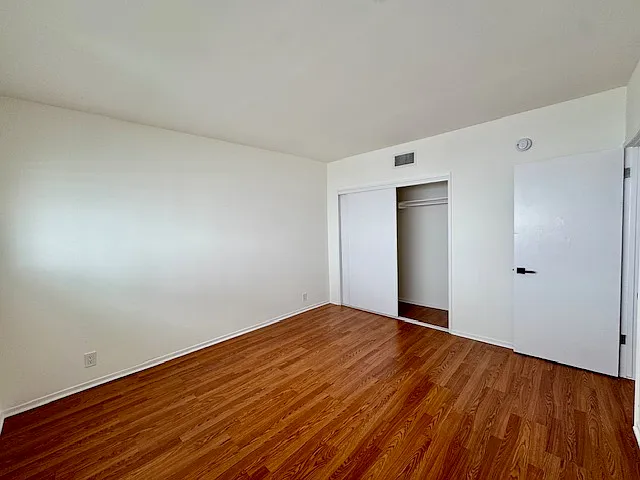 337 S Elm Dr #4 — Photo 22