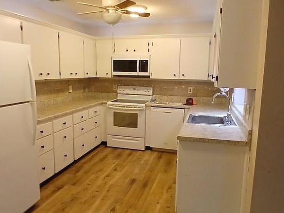 5th image of 9357 SW 82nd Ter Unit C