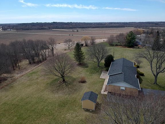 2nd image of N844 Daisy Dr