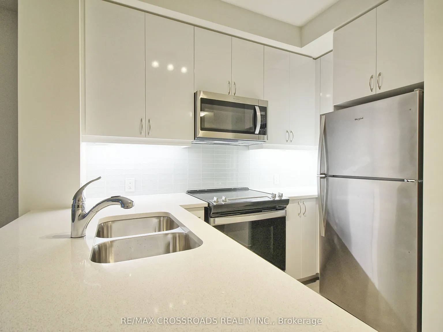 2 bed, $2,600 — Photo 4