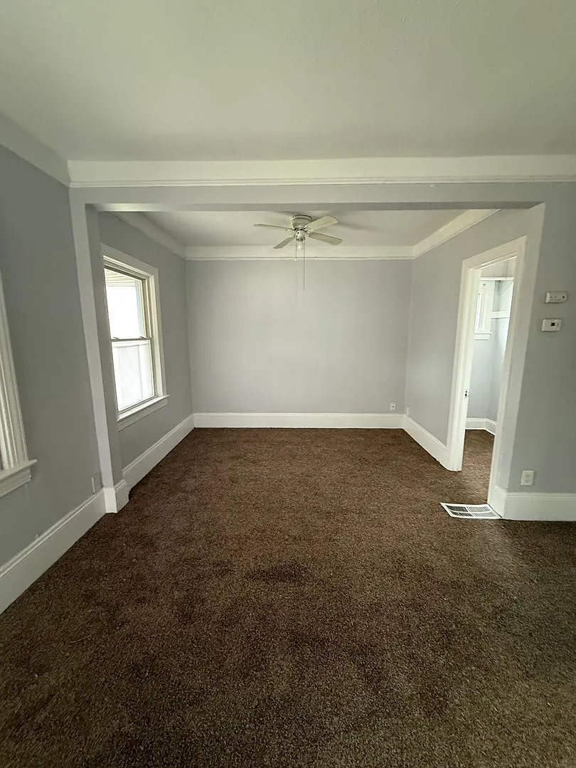 2bd Single Broadway/Harvard Section 8/Cash Pay/Security Deposit Special — Photo 2