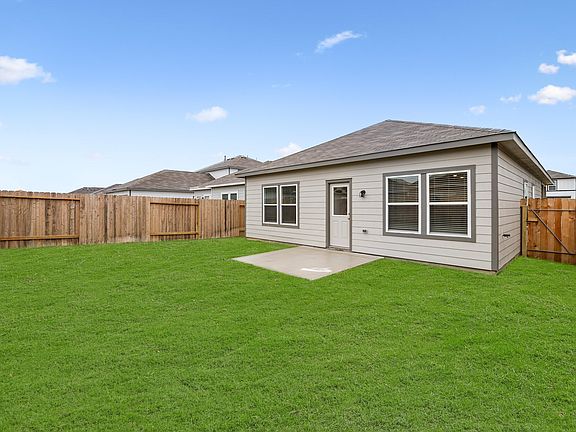 5th image of 327 Crayfish Dr