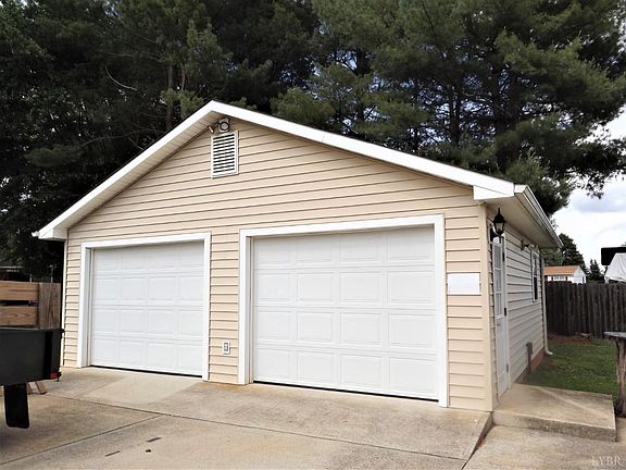 2nd image of 103 Dinlake Ct Lot 21