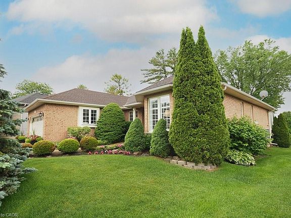 2nd image of 137 Foxboro Dr