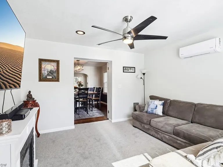 17912 Lomond Blvd — Photo 4