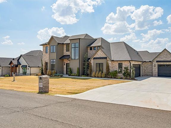 3rd image of 2219 Wintercreek Cir