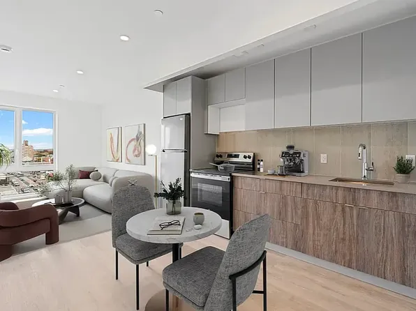 172-02 Hillside Avenue image 1 of 14