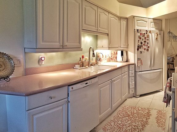 5th image of 2702 Black Oak Way #2702