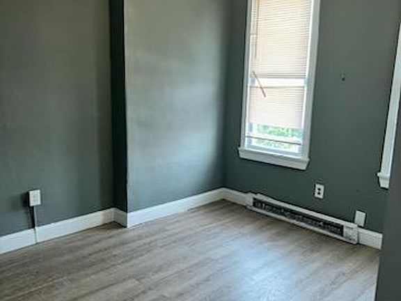 5th image of 4048 N Marshall St Floor 2