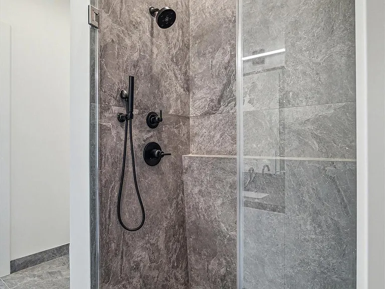 1711 Allen Pkwy #1806 — Photo 9