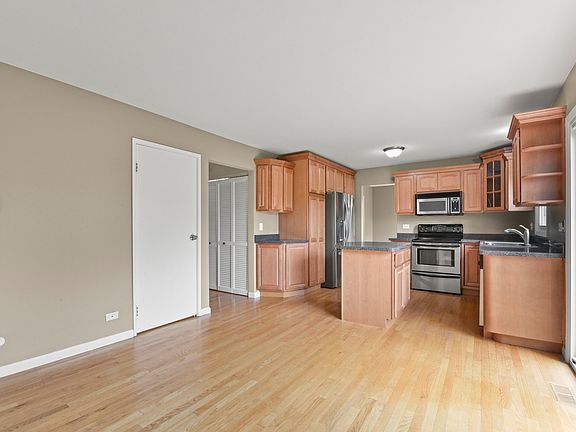 5th image of 3709 Leather Leaf Ln