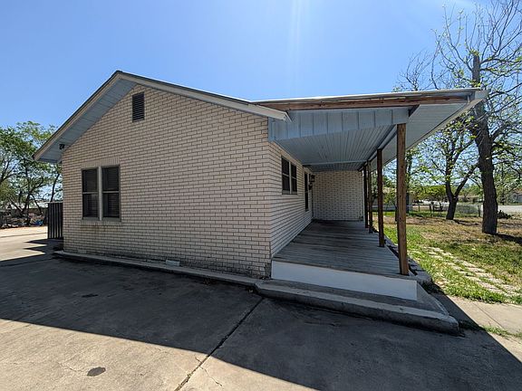 2nd image of 1269 S Academy Ave