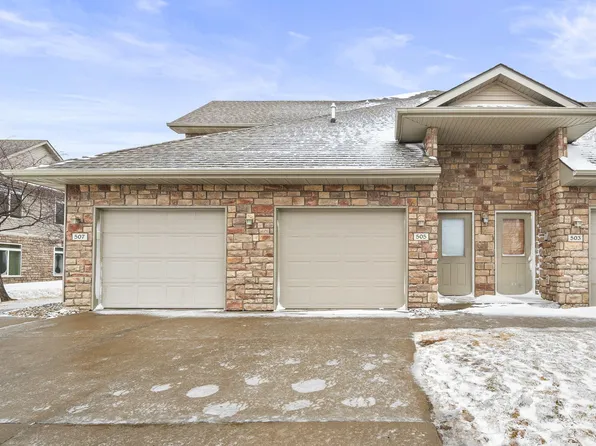 505 Kelsey Ln, Altoona, IA 50009