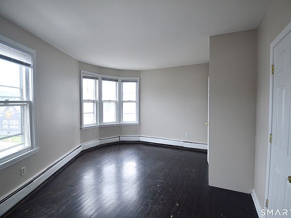 3rd image of 2343 Barnum Ave #B
