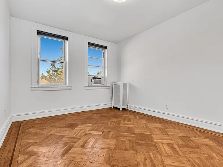 8813 Ridge Blvd #2 — Photo 4