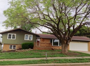 301 W G St, Phillipsburg, KS 67661