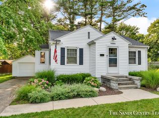 14865 Lakeshore Dr, Grand Haven, MI 49417