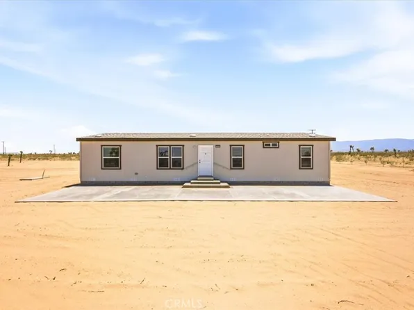 7625 Luna Rd, Phelan, CA 92371