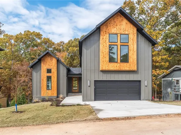 6 Chippenham Ln, Bella Vista, AR 72714