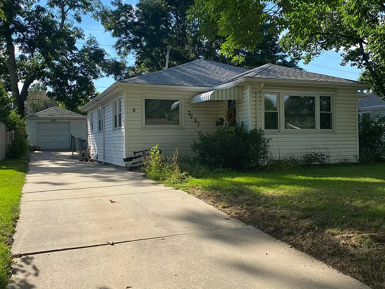 3237 S Emerson St — Photo 1