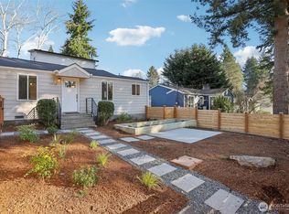 11734 38th Ave NE, Seattle, WA 98125