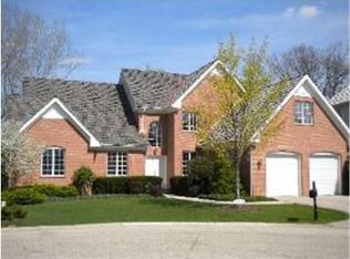 37 Graystone Ct, North Barrington, IL