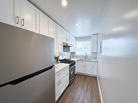 4th image of 6450 Lexington Ave #58
