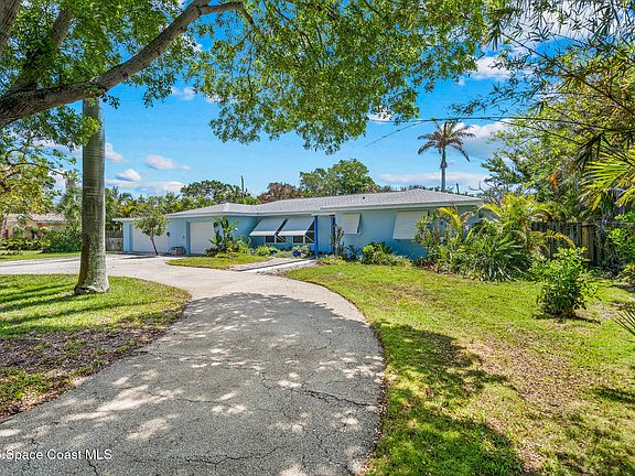 2nd image of 1209 S Riverside Dr