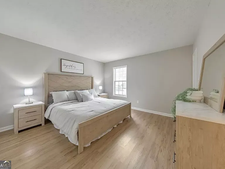906 Augusta Dr SE #2 — Photo 3
