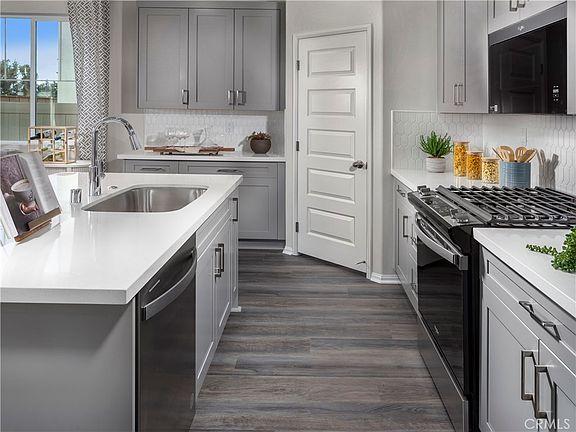 3rd image of 40106 Campos Elegantes