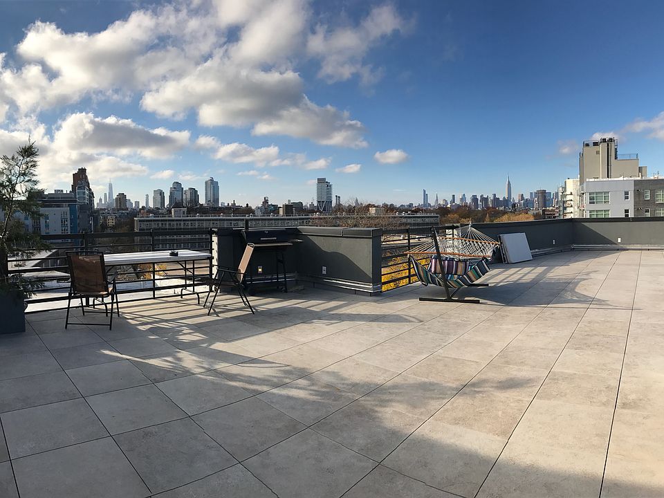 1st image of 434 Manhattan Ave #1
