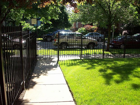 5th image of 4646 N Beacon St APT G03