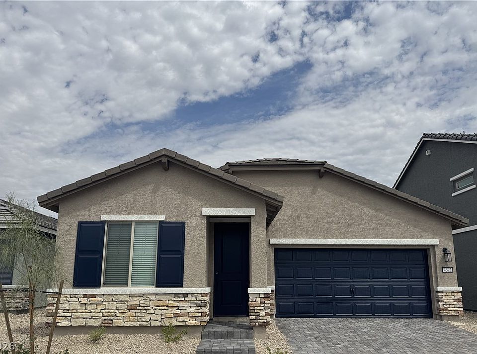 1st image of 3249 Basin Desert St