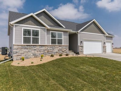 2408 Prairie Knoll Ct NW, Cedar Rapids, IA, 52405