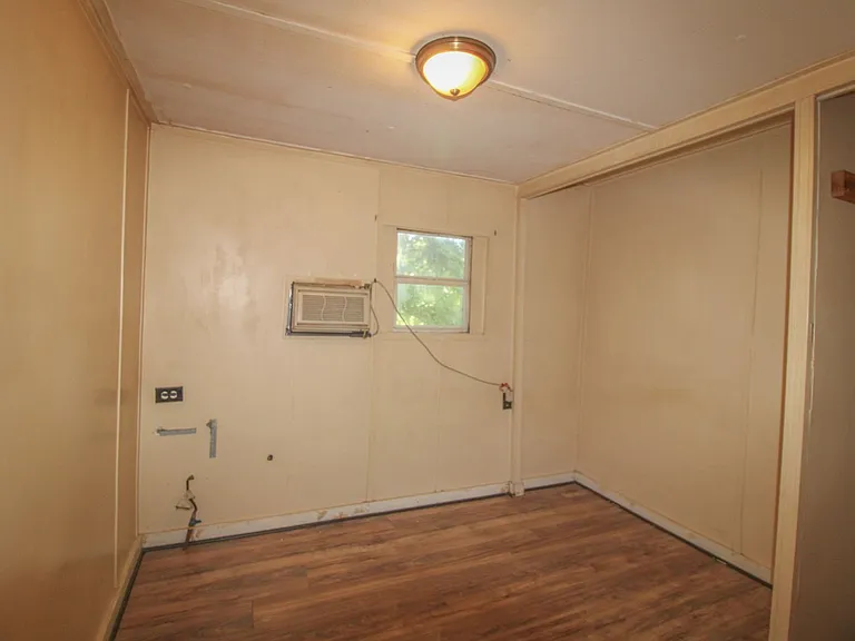 14 Simpson Rd — Photo 10